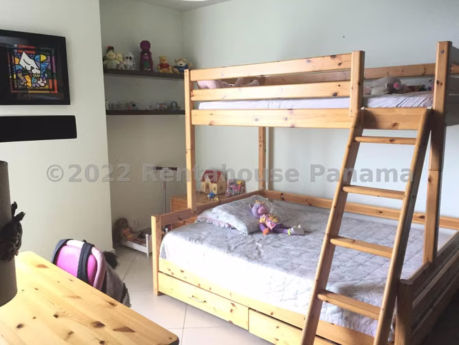 Apartamento en venta con vista al mar en Costa del Este YM