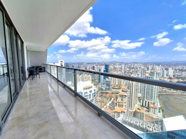 alquilo apartamento amoblado en punta pacifica OF 26-6128