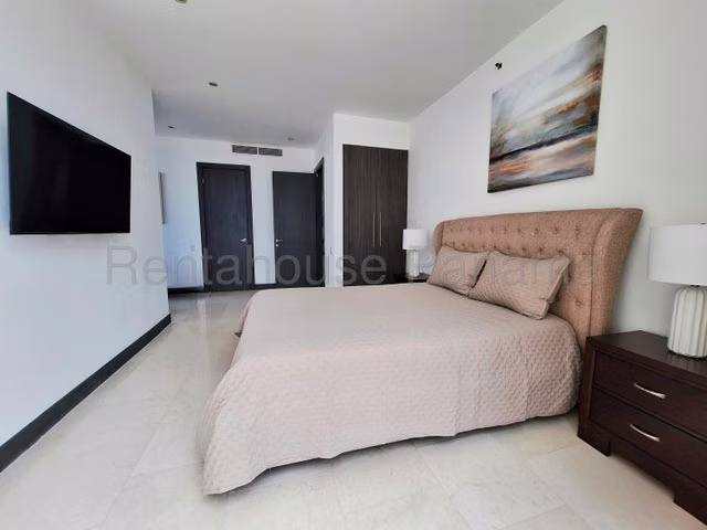 alquilo apartamento amoblado en punta pacifica OF 26-6128