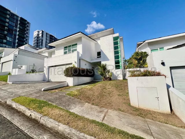 luxury house for sale in panama city