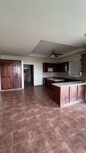 Terreno de 3,508 m² con Casa Principal, Cabaña y Piscina – Altos del María - Imagen 4