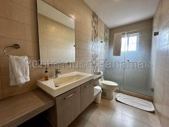 Casa en venta en Bijao YM