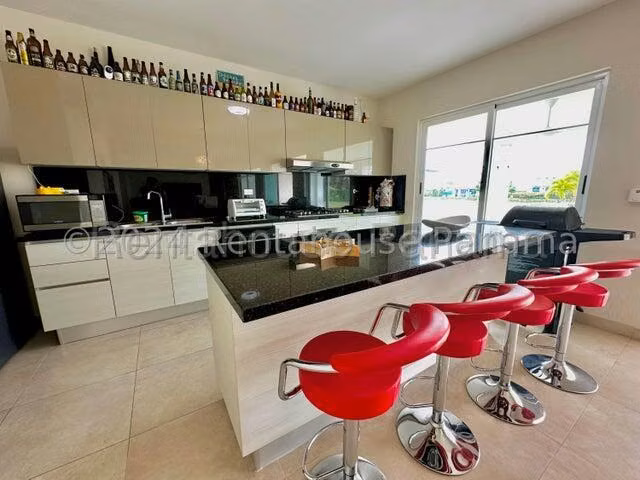 Casa en venta en Bijao YM