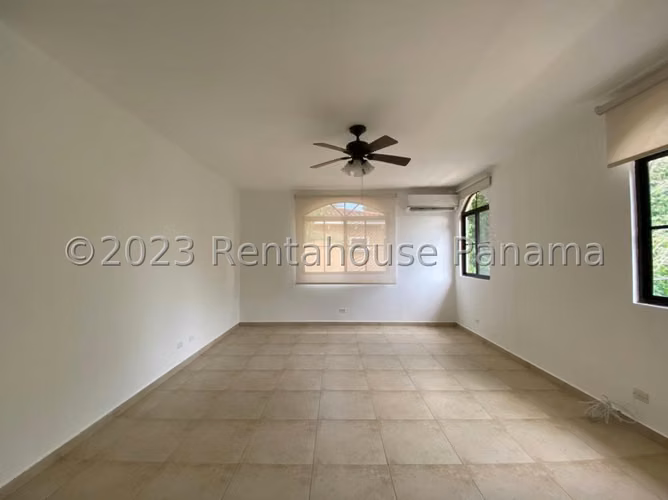 Casa en venta en Clayton YM