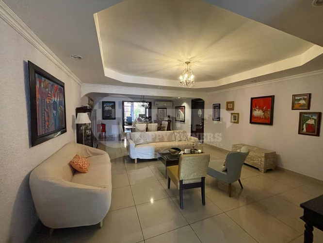 Venta de casa en Hato Pintado