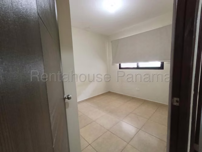 Alquiler de casa de 200m² en Chorrera 26JS3033