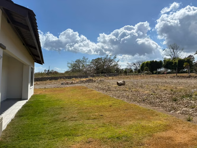 Casa Nueva en Venta en Alto Boquete – Proyecto Grand Canyon | Amplio Lote de Esquina | $198,000
