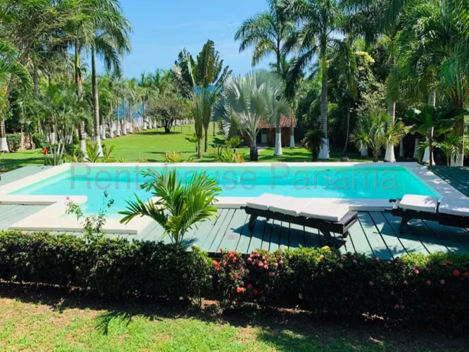 Casa en venta en Pedasí YM