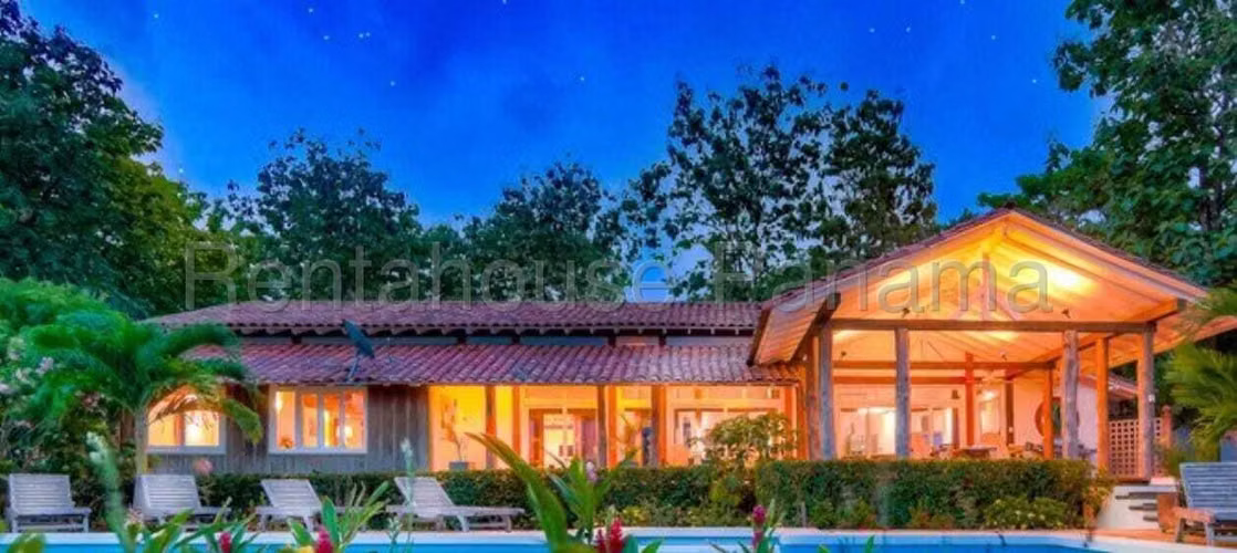 Casa en venta en Pedasí YM