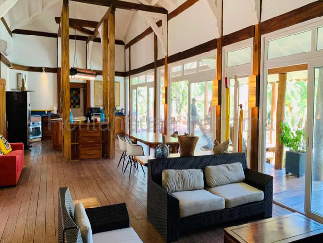 Casa en venta en Pedasí YM