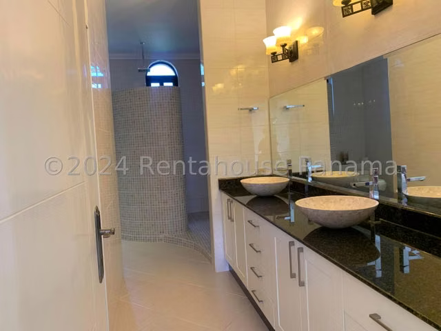 Casa en venta en Coronado YM