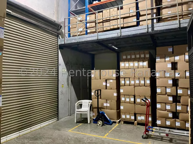 Galera en venta en Vía Centenario YM