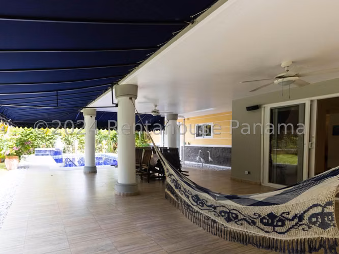 Casa en venta en Camino de Cruces YM