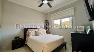 Venta de Casa con 251m2 en Versalles PH Quintas de Versalles 26-6050SR