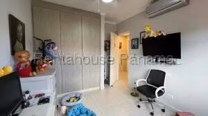 Venta de Casa con 251m2 en Versalles PH Quintas de Versalles 26-6050SR