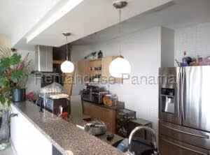 Venta de Apartamento con 187m2 en San Francisco PH Tao Tower 26-4763SR