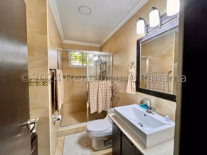 CASA EN VENTA EN BETANIA BDP