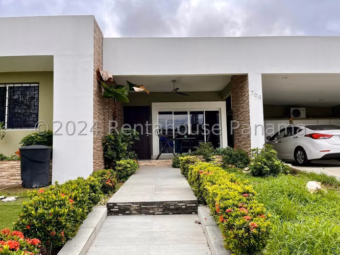 CASA EN VENTA EN BETANIA BDP