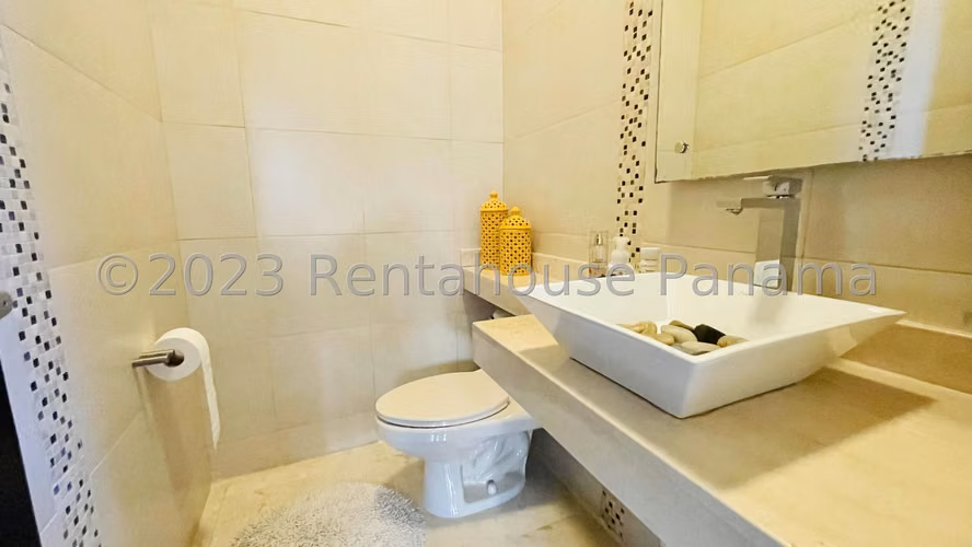 Casa en Alquiler en Clayton AFC 24-7867