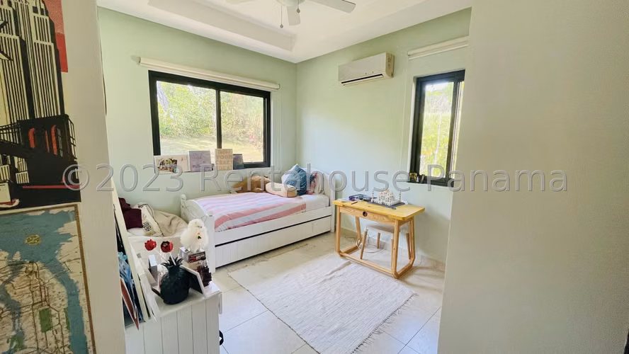 Casa en Alquiler en Clayton AFC 24-7867