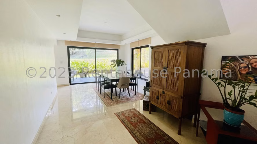 Casa en Alquiler en Clayton AFC 24-7867