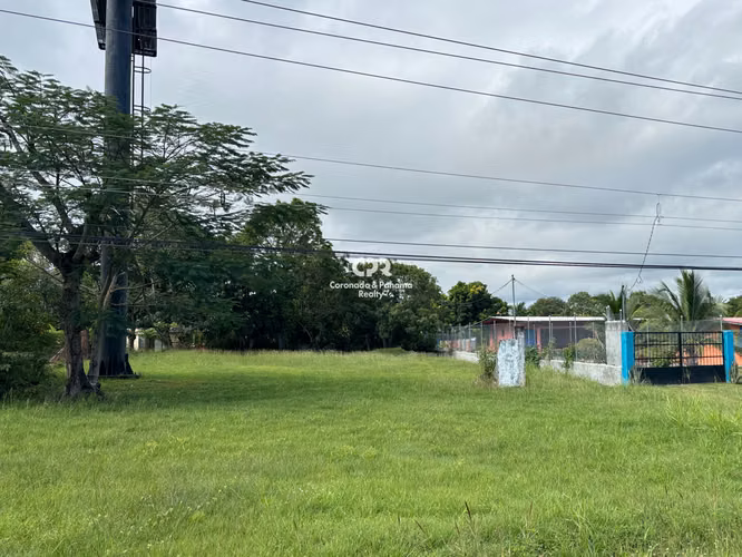 Terreno Comercial en Venta. Frente a la Entrada de Punta Barco, cerca de Coronado - Imagen 4