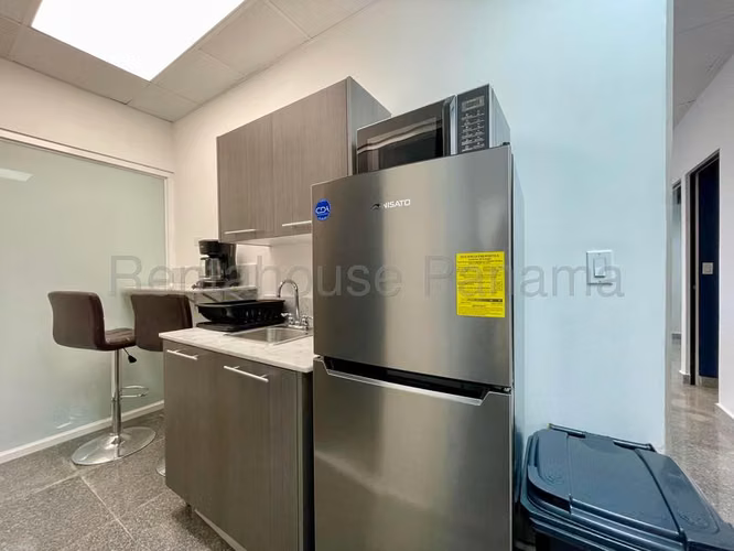 Oficina Comercial en Alquiler en Avenida Balboa JG