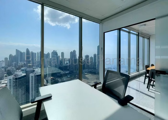 Oficina Comercial en Alquiler en Avenida Balboa JG