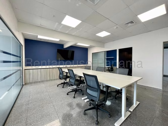 Oficina Comercial en Alquiler en Avenida Balboa JG