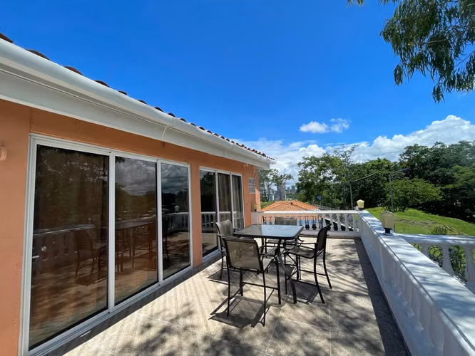 Sell Casa El Doral, Dead Tomb with pool