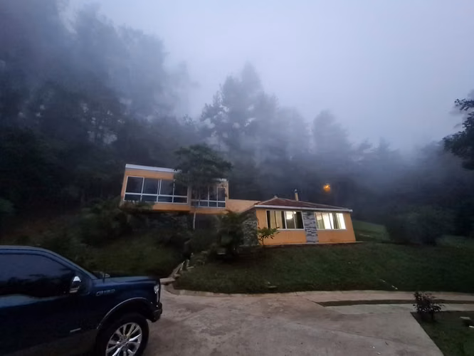 VENDO CASAS EN CERRO AZUL / 3 CABAÑAS / 2,400m² / ÁREA PRIVADA / JACUZZI / TERRAZA