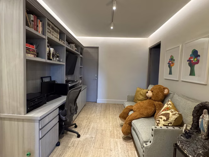 Vendo Apartamento frente al Parque Omar