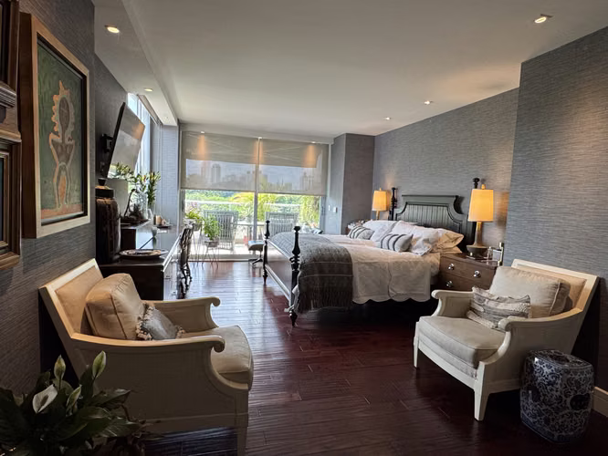 Vendo Apartamento frente al Parque Omar