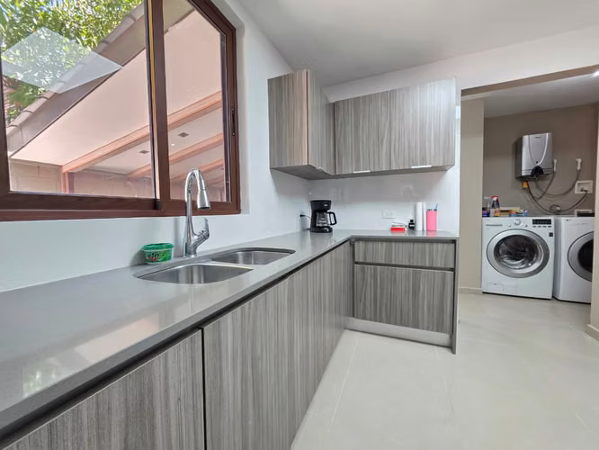 Venta de casa en PH Gardenias – Golf Garden, Brisas del Golf