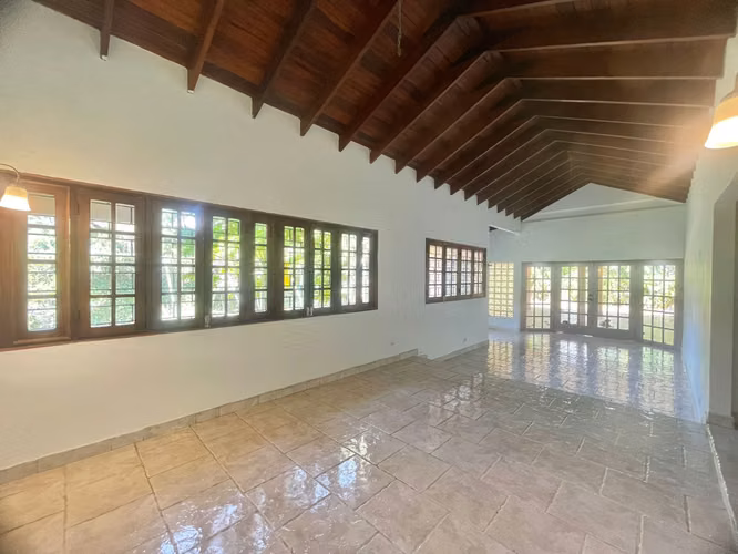  ¡ÚLTIMO REMATE! Mansión Natural en Las Cumbres – 1,603 m² 