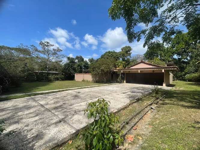  ¡ÚLTIMO REMATE! Mansión Natural en Las Cumbres – 1,603 m² 