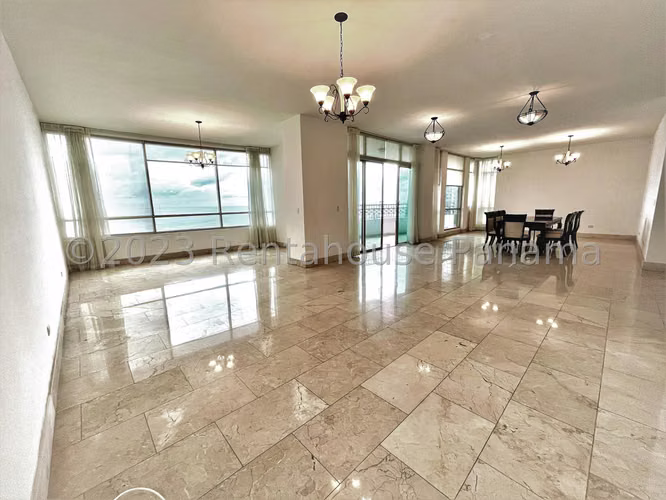 Venta de Apartamento de 323 m2 en PH Pacific Point, Punta Pacífica 24-9250GG