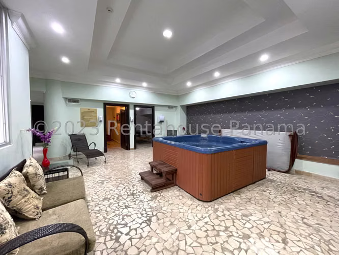 Venta de Apartamento de 323 m2 en PH Pacific Point, Punta Pacífica 24-9250GG