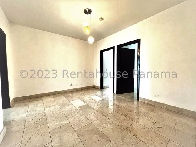 Venta de Apartamento de 323 m2 en PH Pacific Point, Punta Pacífica 24-9250GG