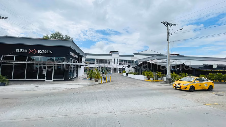 Alquiler de local comercial en Altos de Panamá tiene gas  AK