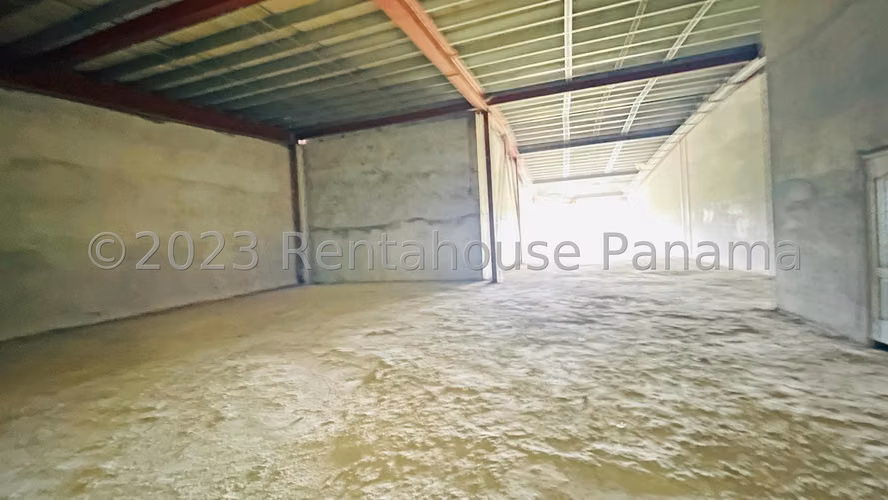 Alquiler de local comercial en Costa Sur AK