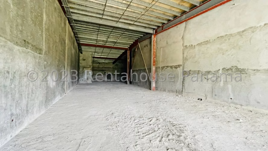 Alquiler de local comercial en Costa Sur AK