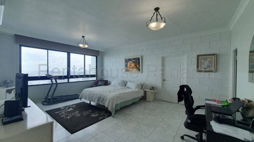 Venta PH Coastal Tower JM