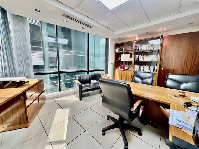 Torre Generali Venta de Oficina Amoblada en Obarrio Zona Bancaria Panamá - Imagen 6