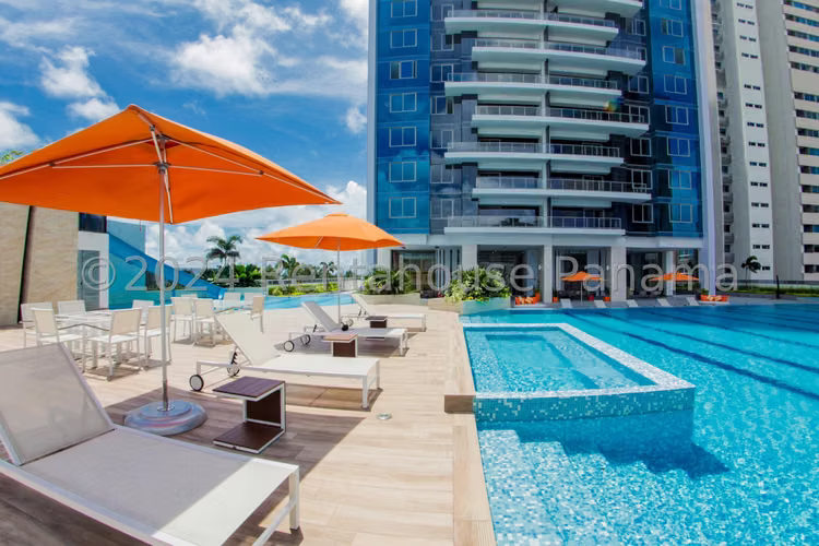Se Vende Apartamento en Costa del Este LA26-6148