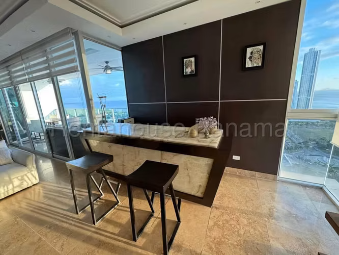 Se Vende Apartamento en Costa del Este LA26-5386