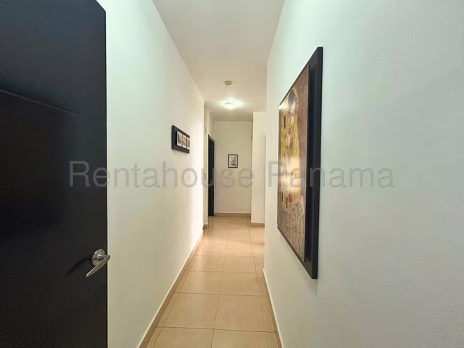 Se Vende Apartamento en Costa del Este LA26-1560