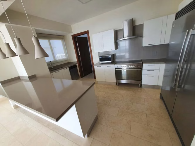 SE VENDE APARTAMENTO DE LUJO EN VENTA EN SANTA MARÍA – COMUNIDAD DE GOLF