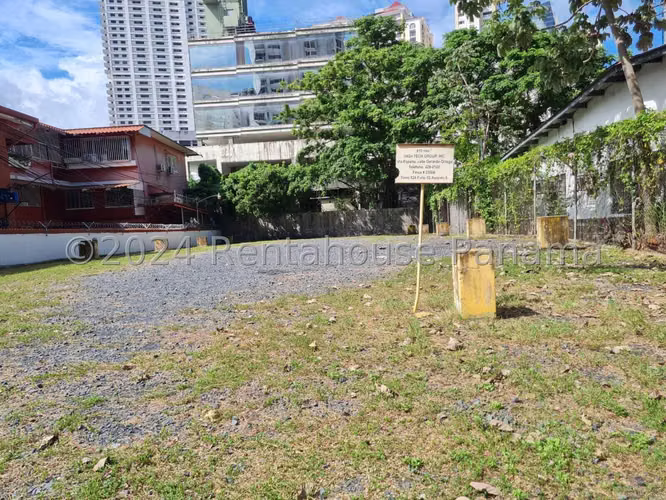 Venta de terreno en Obarrio AK