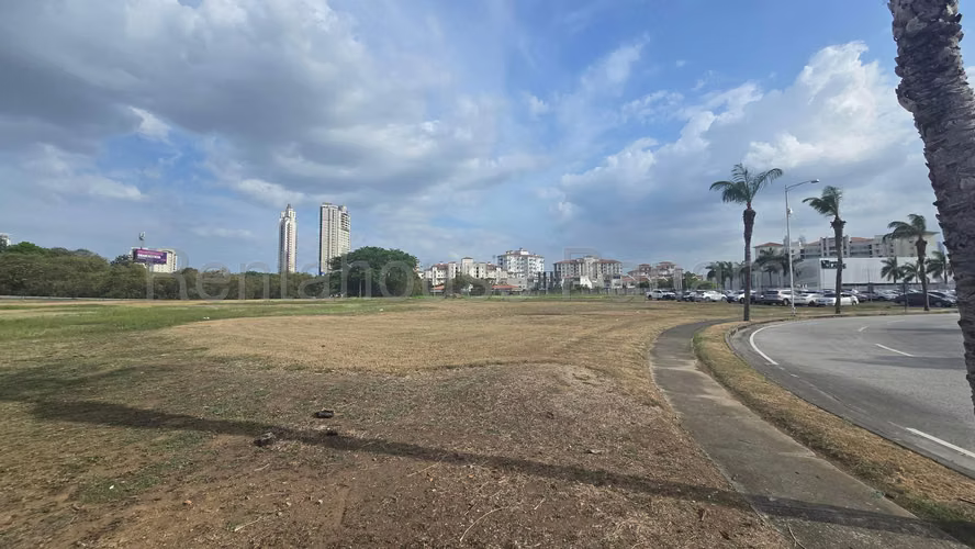 Venta de terreno en Santa María Business District  AK